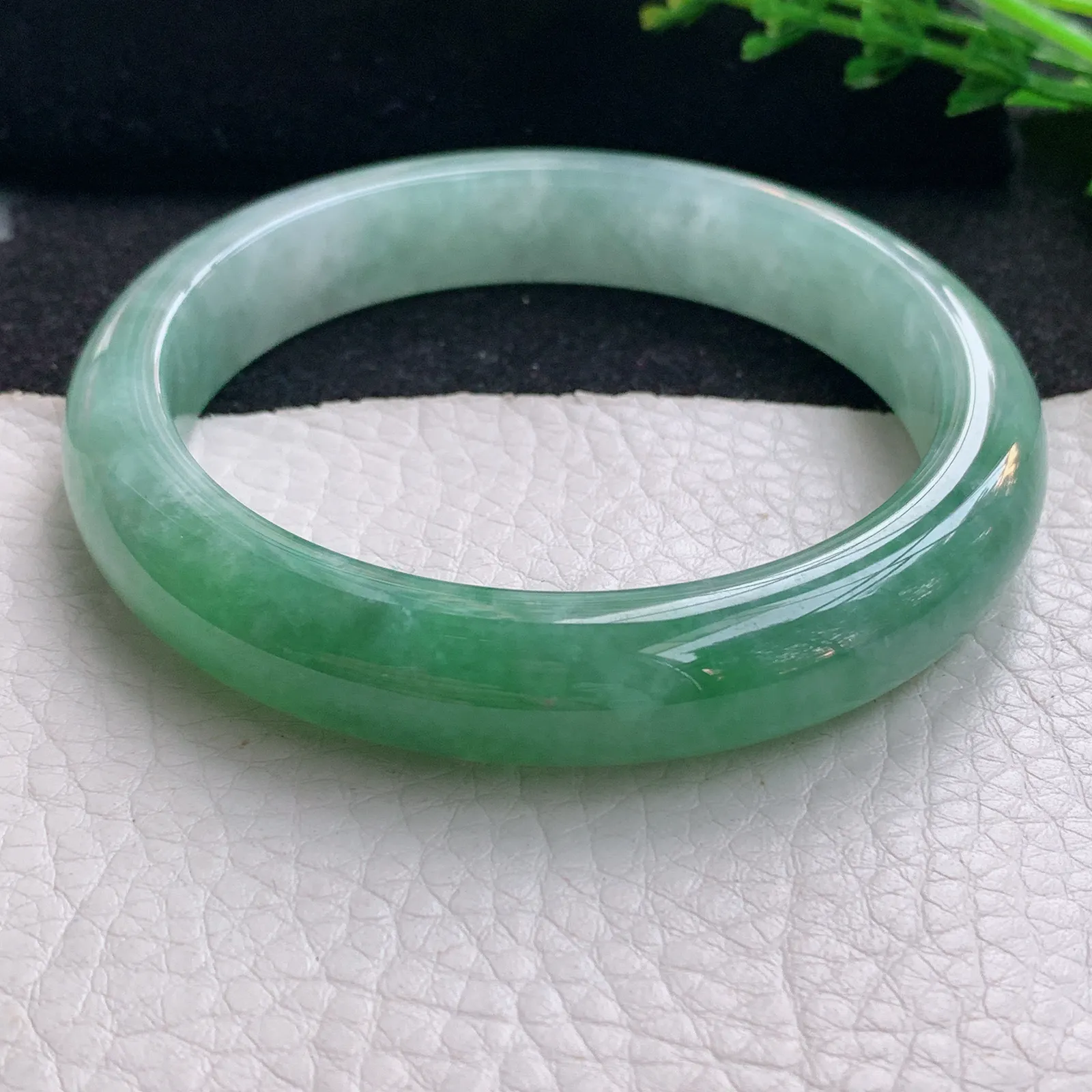 nr大圈口62*12.5*8.8平安镯 缅甸翡翠a货玉手镯冰润半山水宽边玉手环