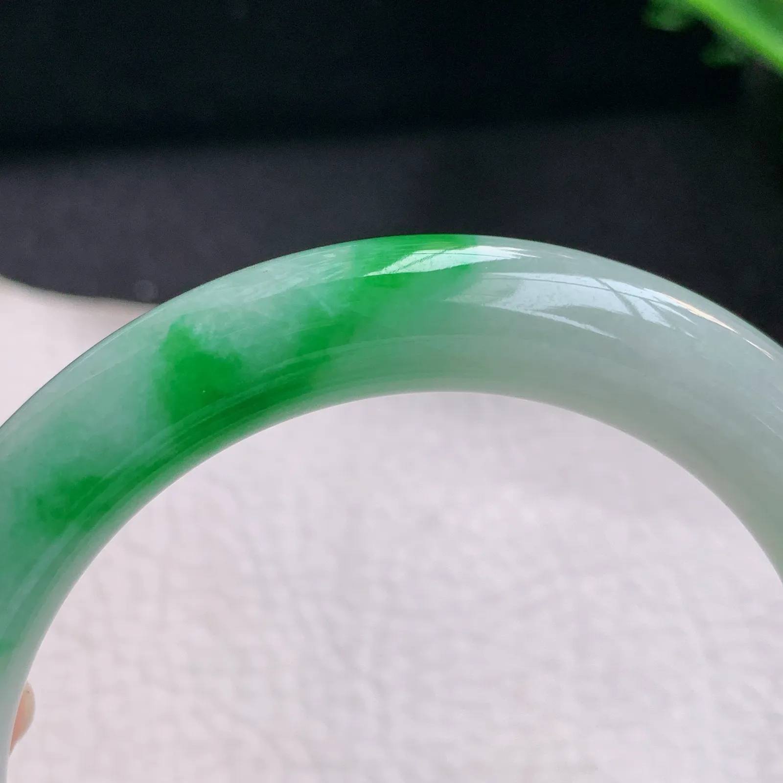 yh小圈口52.8*9.2*9.5美人镯 缅甸翡翠a货玉手镯飘阳绿圆条玉手环