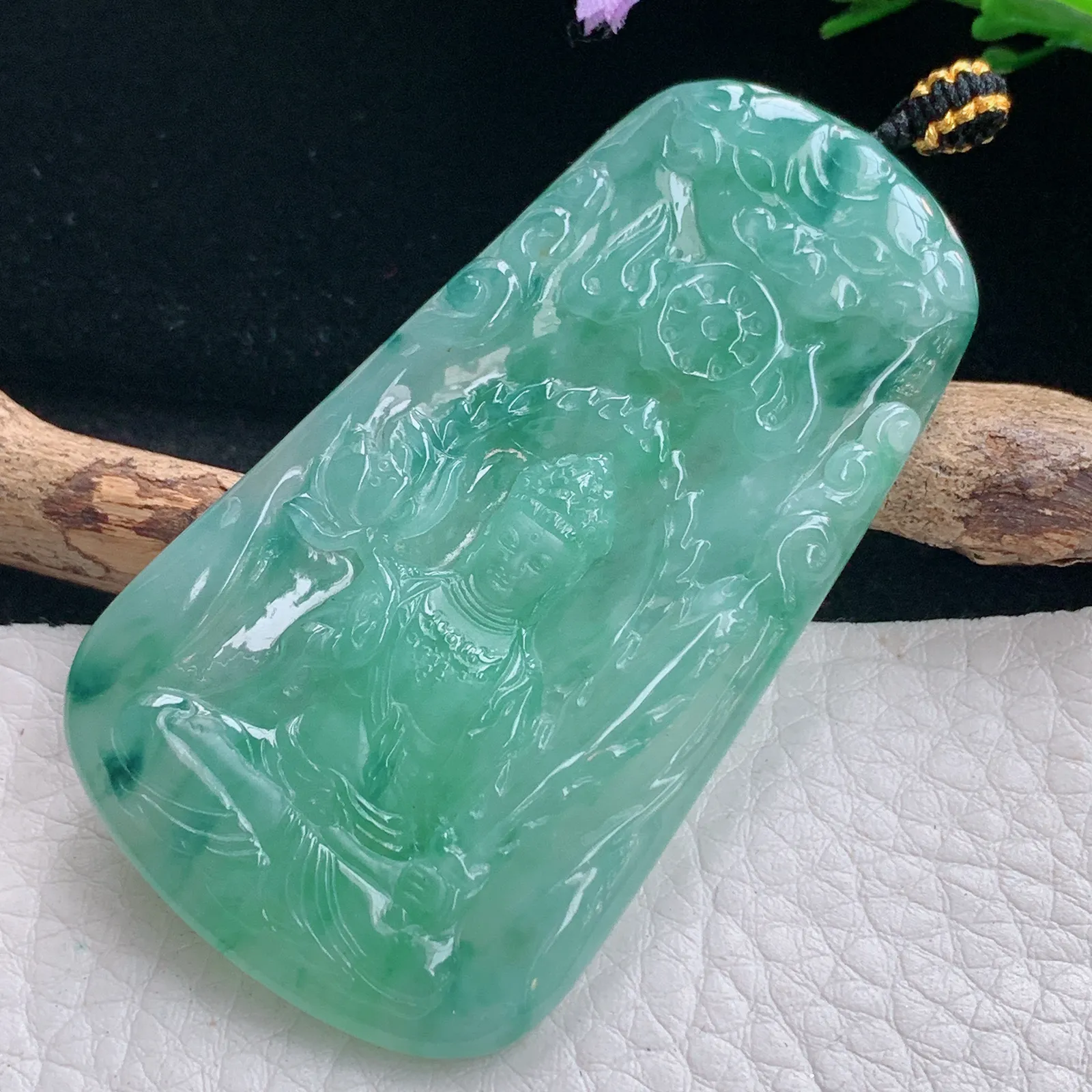 kh实拍64.2*36*5.5缅甸翡翠精雕满绿飘花虚空藏玉吊坠 玉挂件