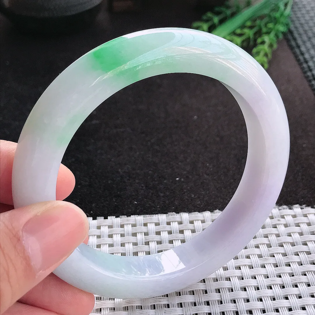 天然A货翡翠61/12.6/10.3老坑秀气温润白底青飘阳绿手镯宽边玉镯