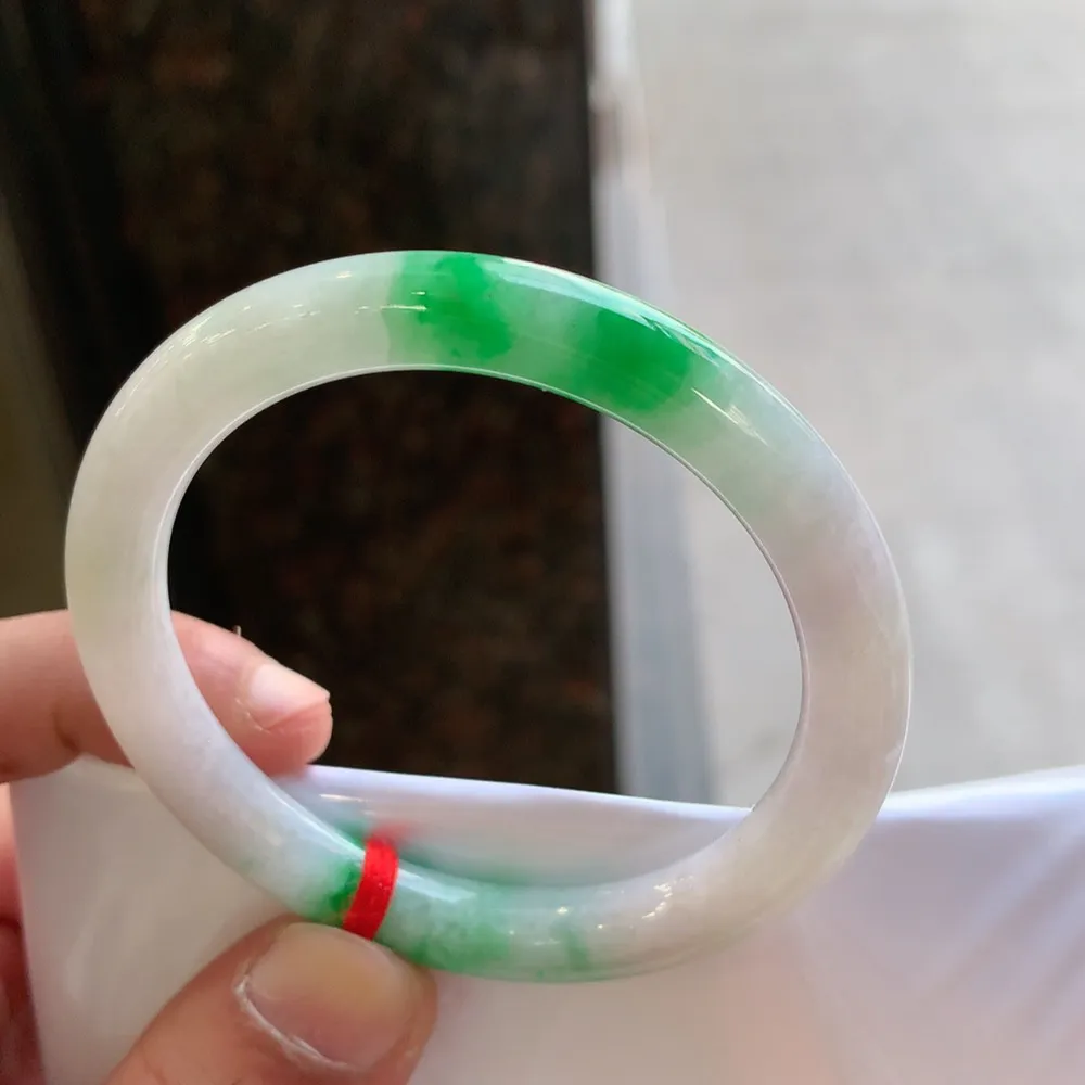 圆条冰糯阳绿 微纹 尺寸:53.1/7.4/8.3 色好