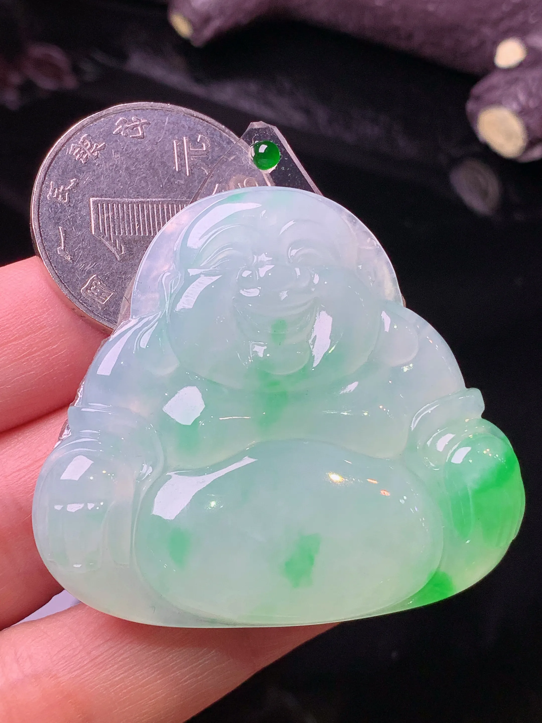 镶嵌款 飘绿佛公吊坠 玉质细腻 色泽清新艳丽 整体尺寸41.3*46.5*5.3