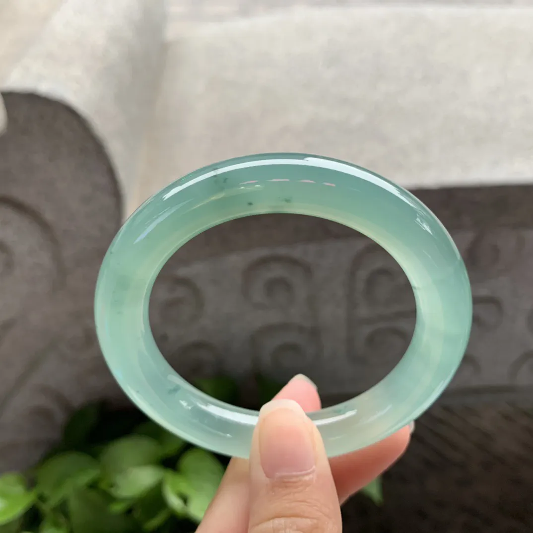 小圈口 52.8-10.3【高冰湖水绿圆条手镯】圆条52 53可戴
