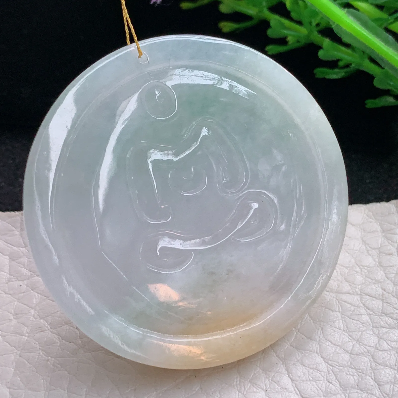 ws实拍47.6*47.3*8.6缅甸翡翠精雕双彩如来佛祖玉吊坠 玉挂件