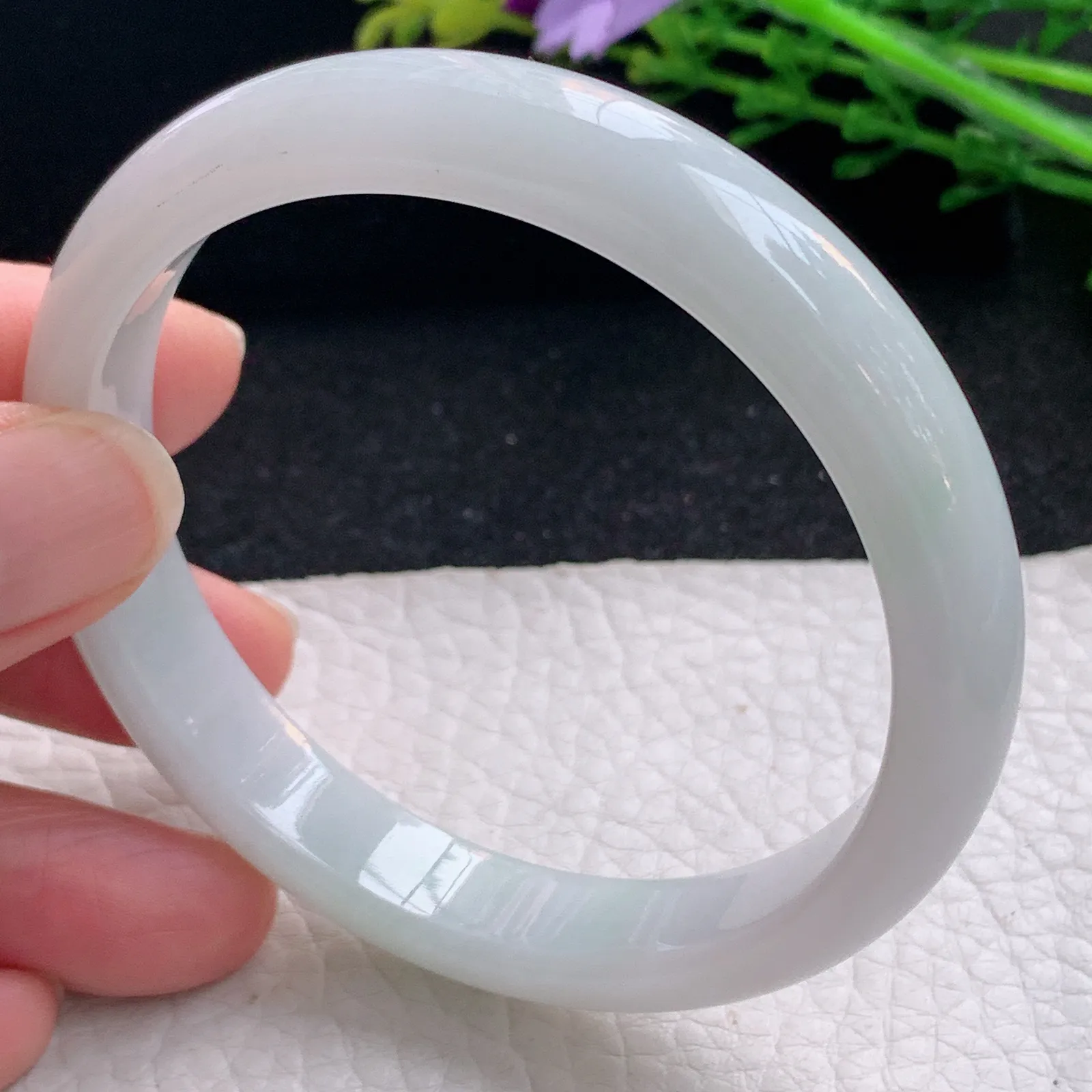 nr自然光58.5*11*7平安镯 缅甸翡翠a货玉手镯白月光宽边玉手环 叮当镯