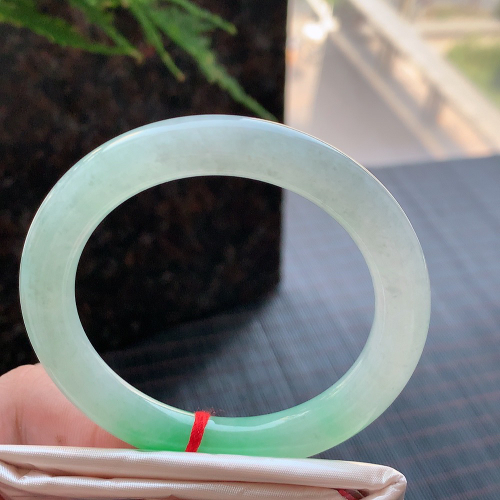 圆条高冰阳绿 无瑕 尺寸:52.7/9.4 种色兼备🥰🥰