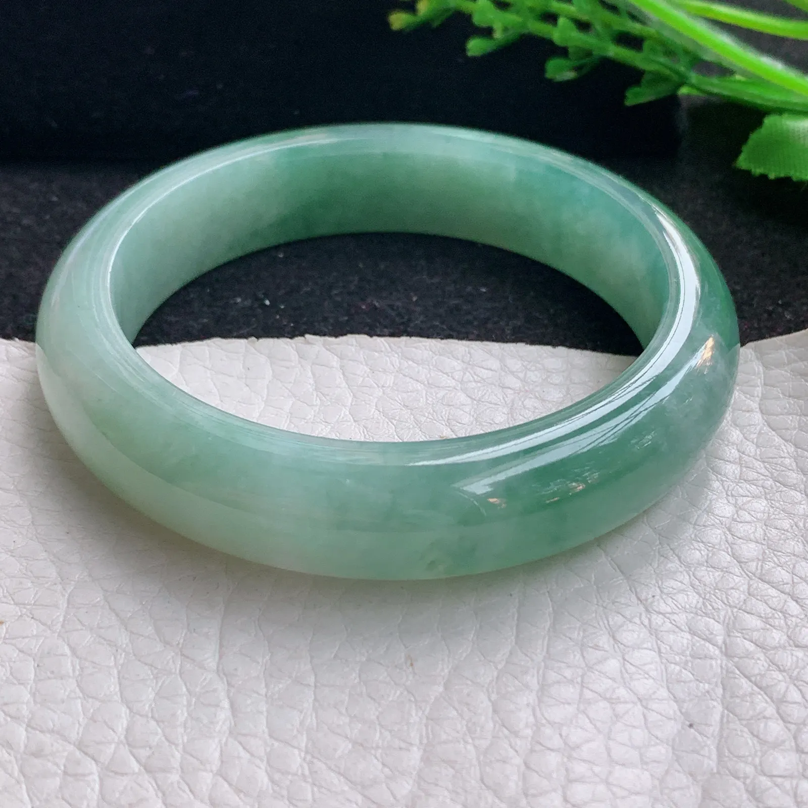 js自然光56*13.5*8.3平安镯 缅甸翡翠a货玉手镯冰润韵味宽边玉手环
