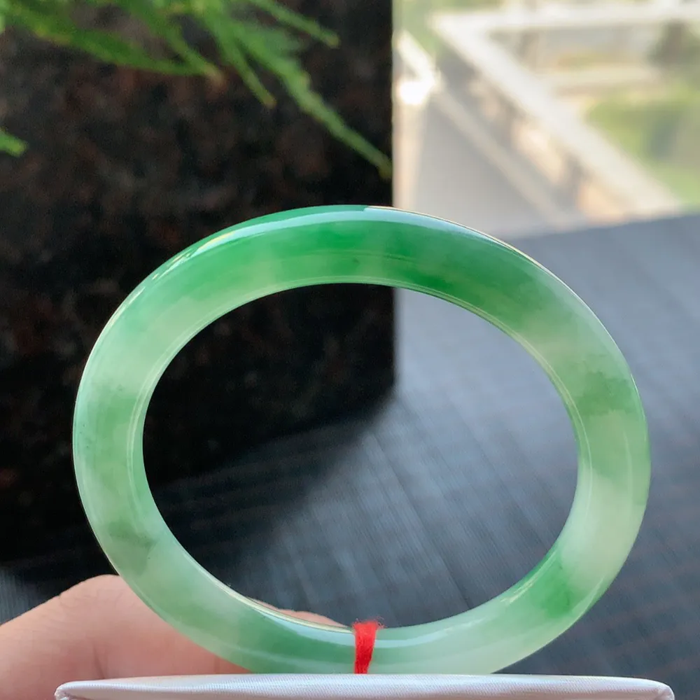 圆条冰绿 无瑕 尺寸:53.1/8.1 种色兼备