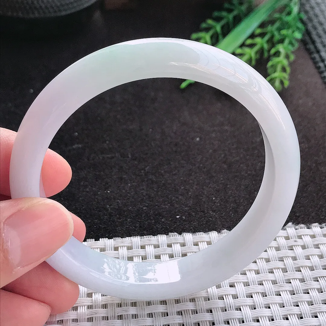 天然A货翡翠59.8/11.8/7.8老坑冰润水灵飘绿手镯宽边玉镯