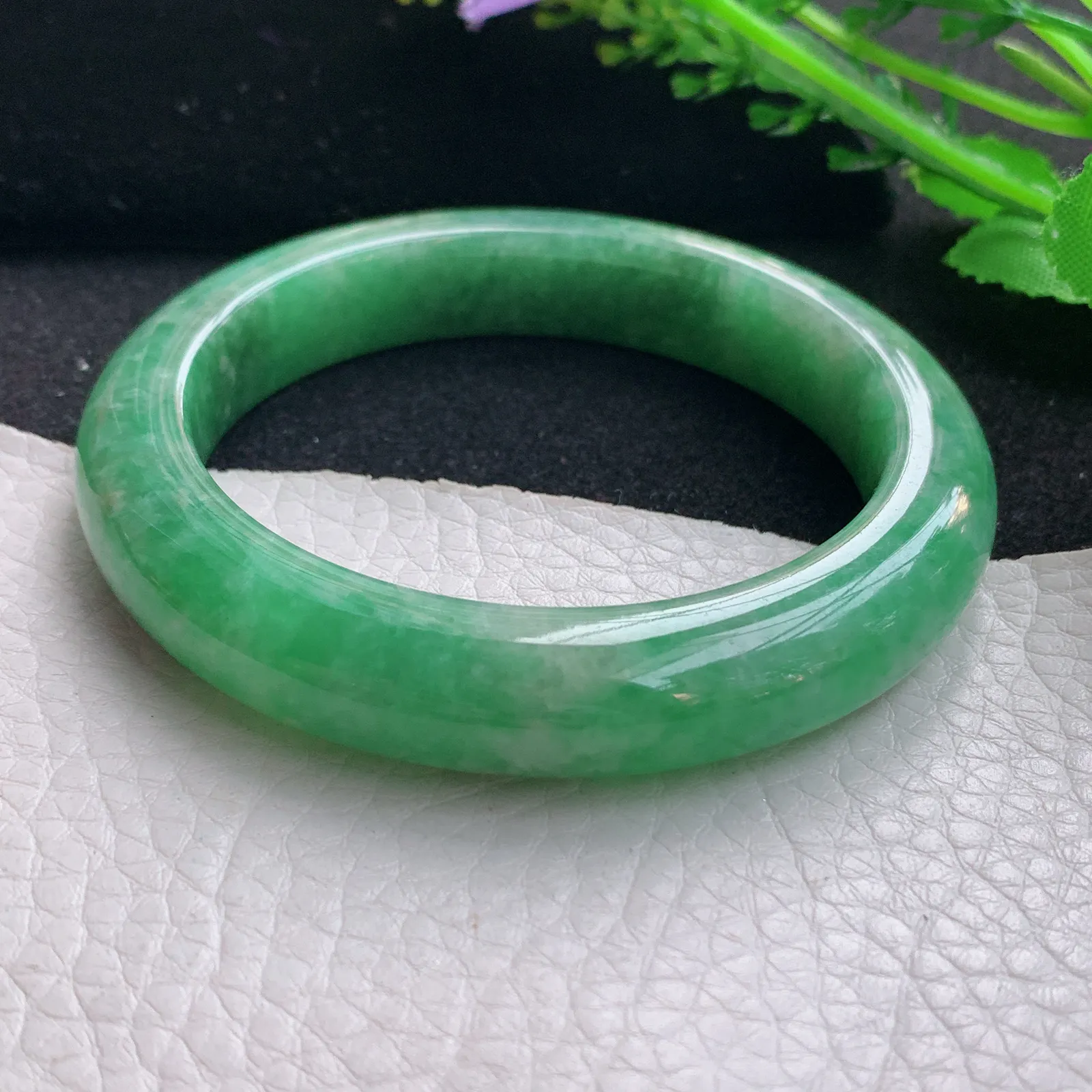 n自然光55.5*11.5*9.5平安镯 缅甸翡翠a货玉手镯满绿宽边玉手环