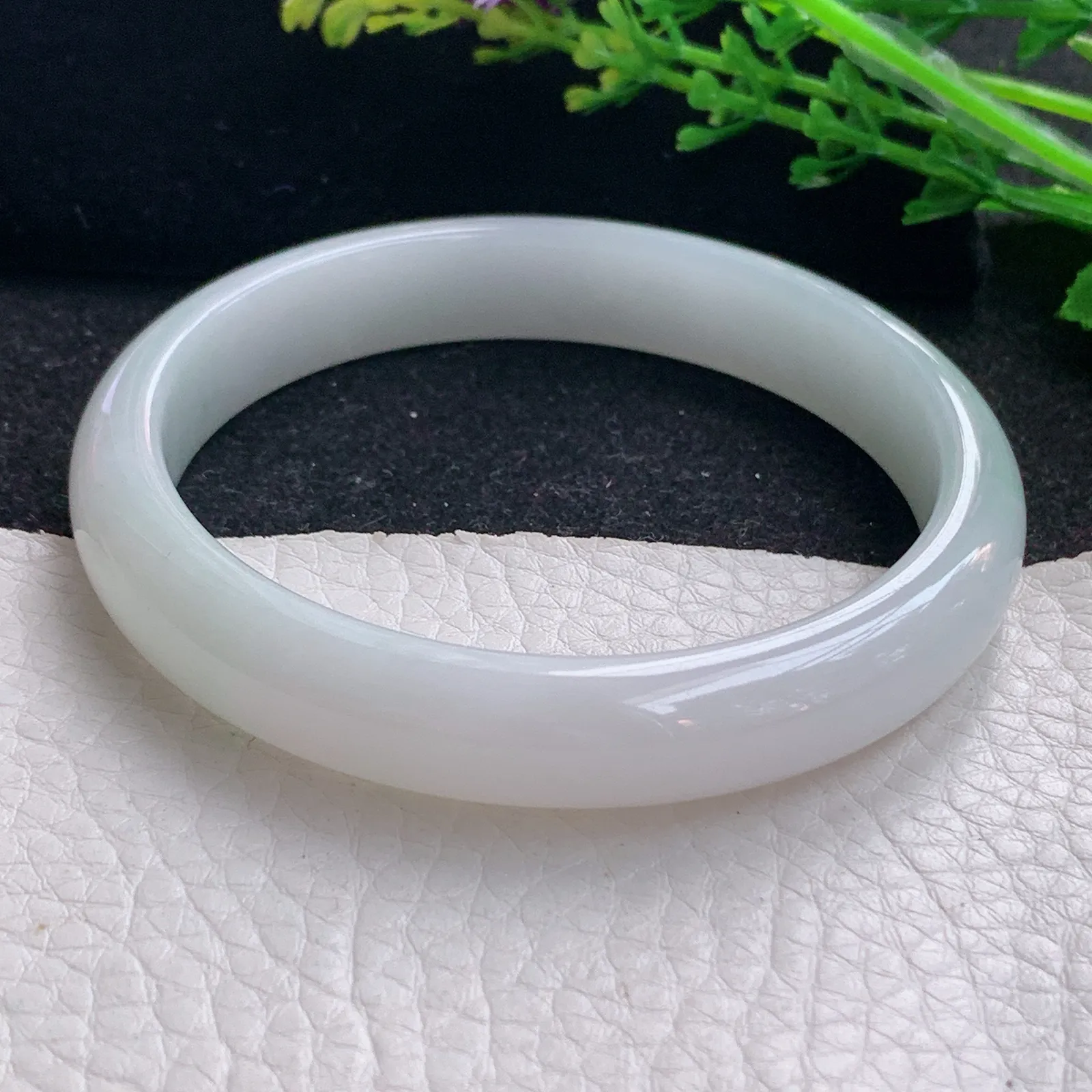 nr自然光58.5*11*7平安镯 缅甸翡翠a货玉手镯白月光宽边玉手环 叮当镯