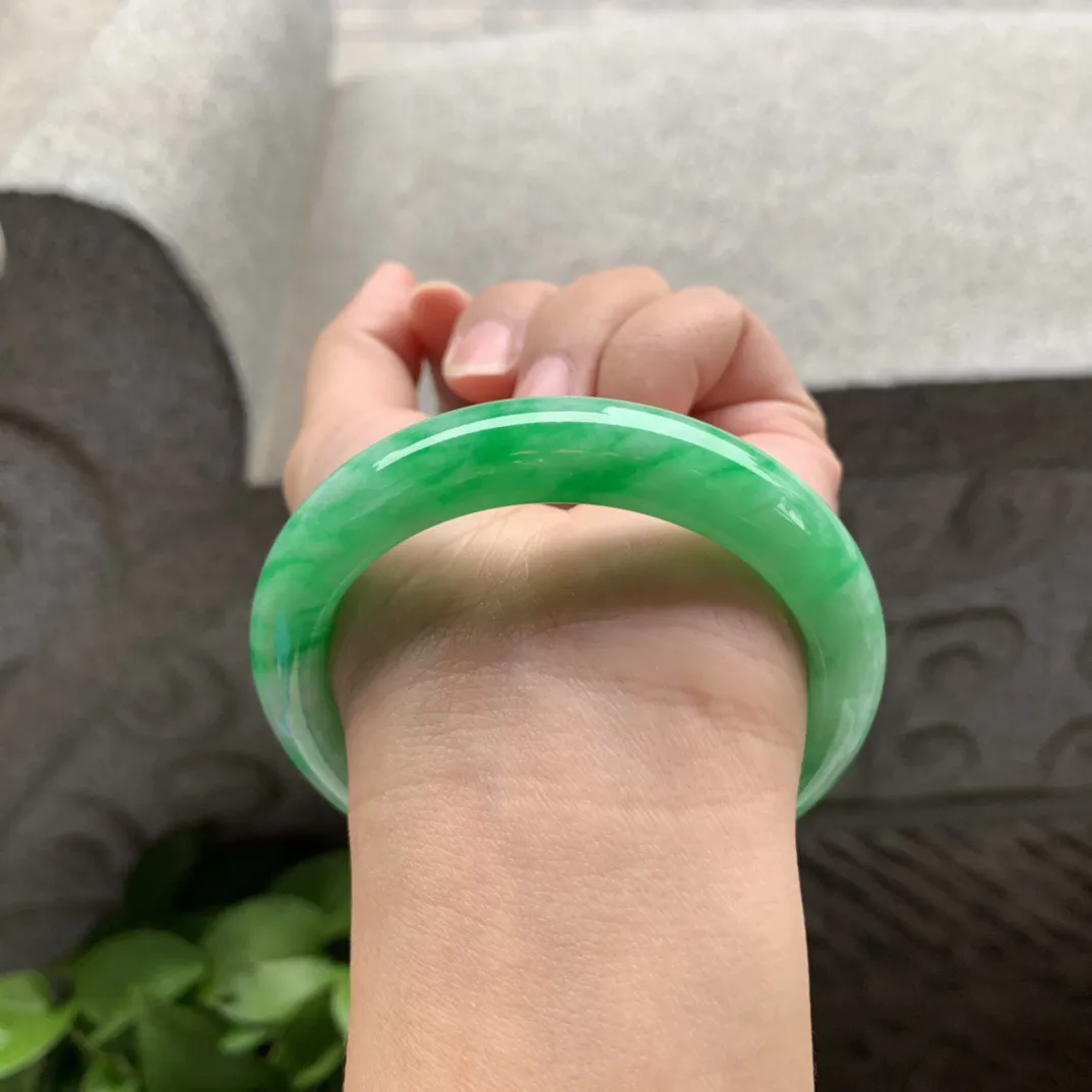 圈口55.6-12.3-9 【满阳绿正圈手镯】正圈55 56可戴