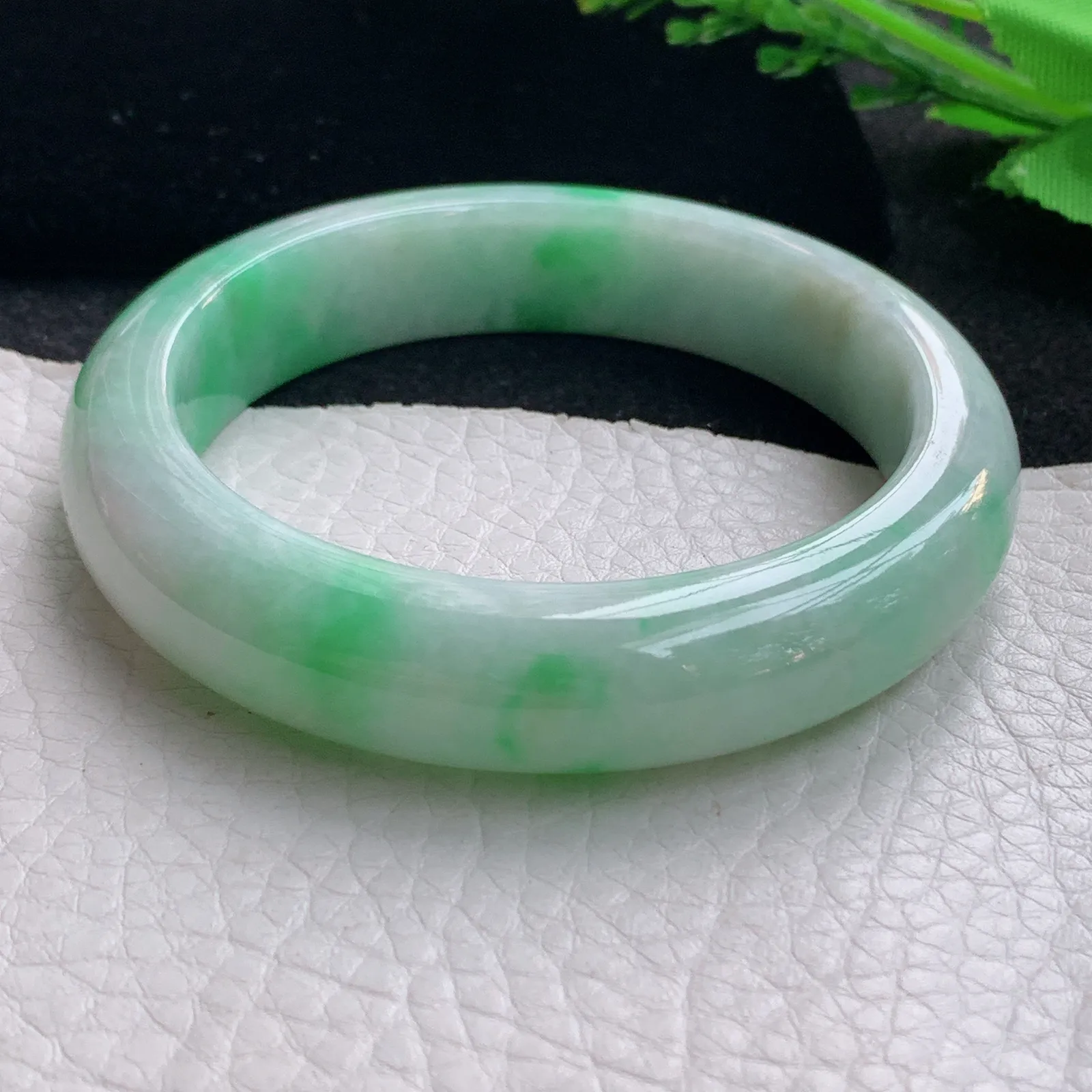ss自然光57*13.2*9平安镯 缅甸翡翠a货玉手镯飘绿宽边玉手环