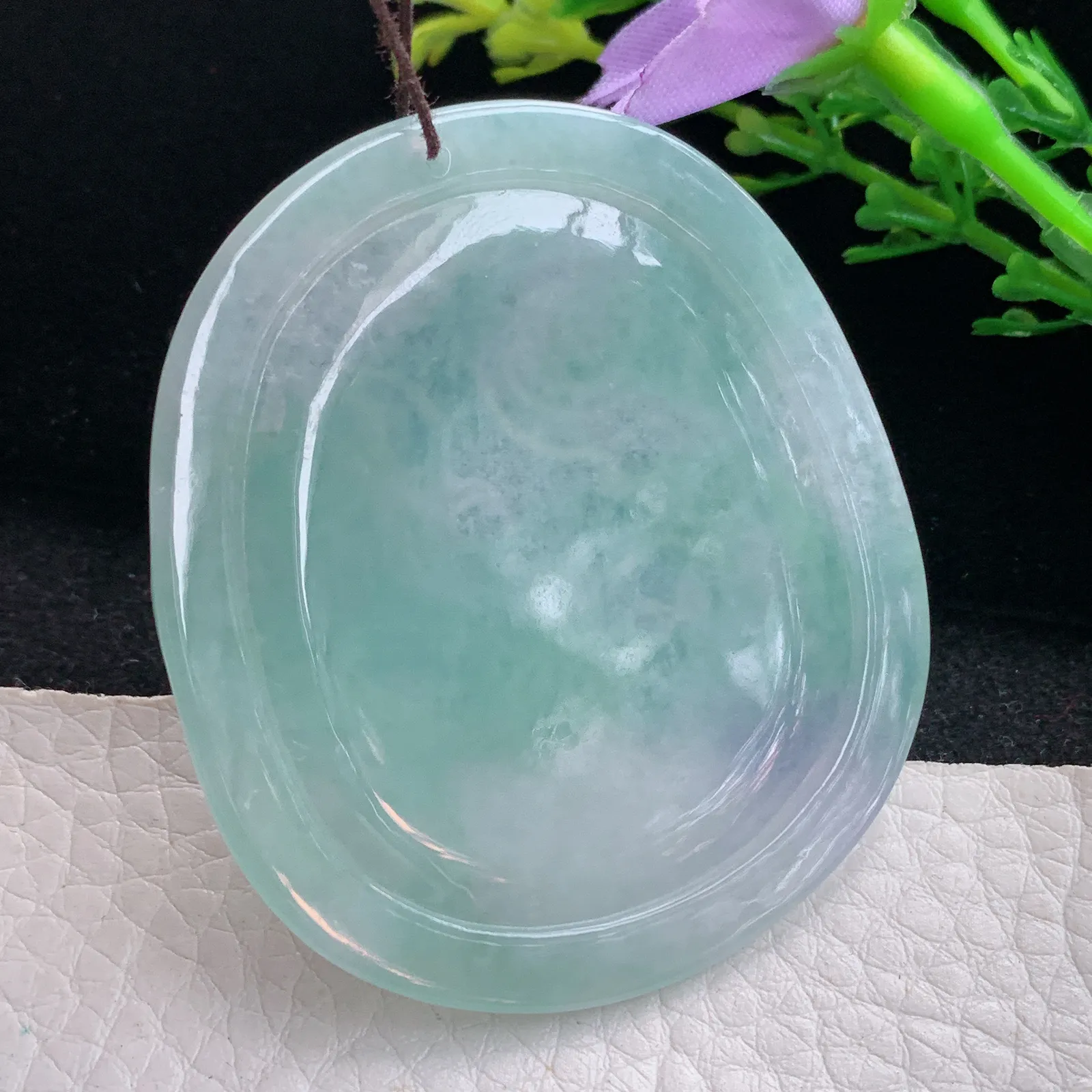 kh实拍53.9*46.8*4.8缅甸翡翠精雕春带彩龙牌 生意兴隆玉吊坠 玉挂件