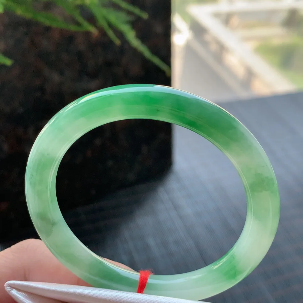 圆条冰绿 无瑕 尺寸:53.1/8.1 种色兼备