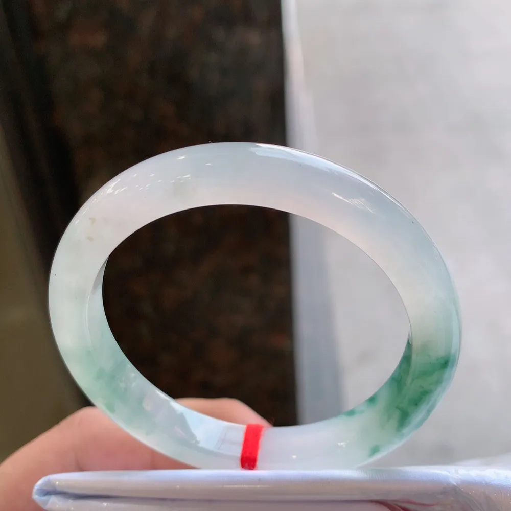 正圈冰飘花 无瑕 尺寸:52.2/8.6/7.9 花美 种水好🥰🥰