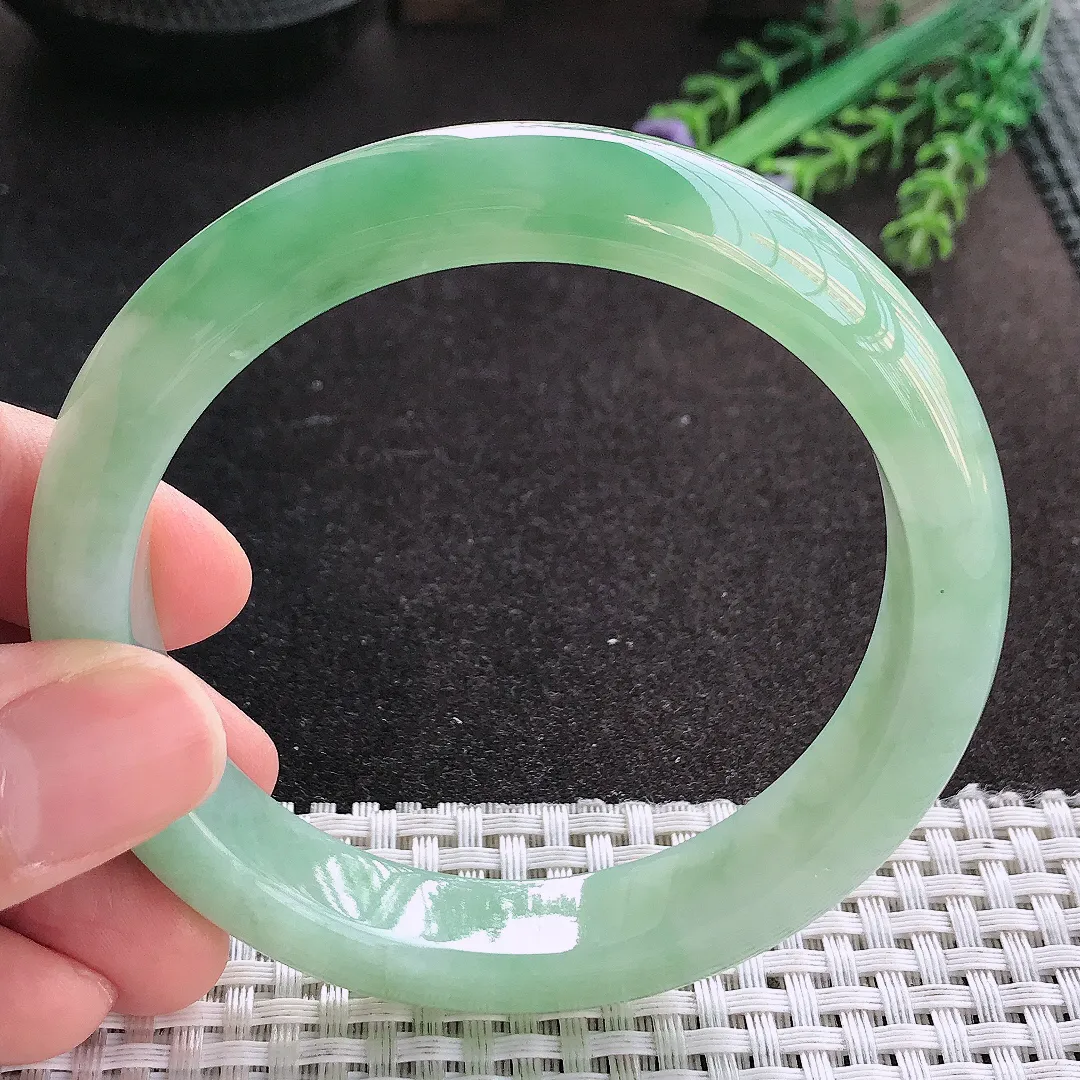 天然A货翡翠60/12.6/8.8老坑冰润果冻胶冰晴满绿手镯宽边玉镯