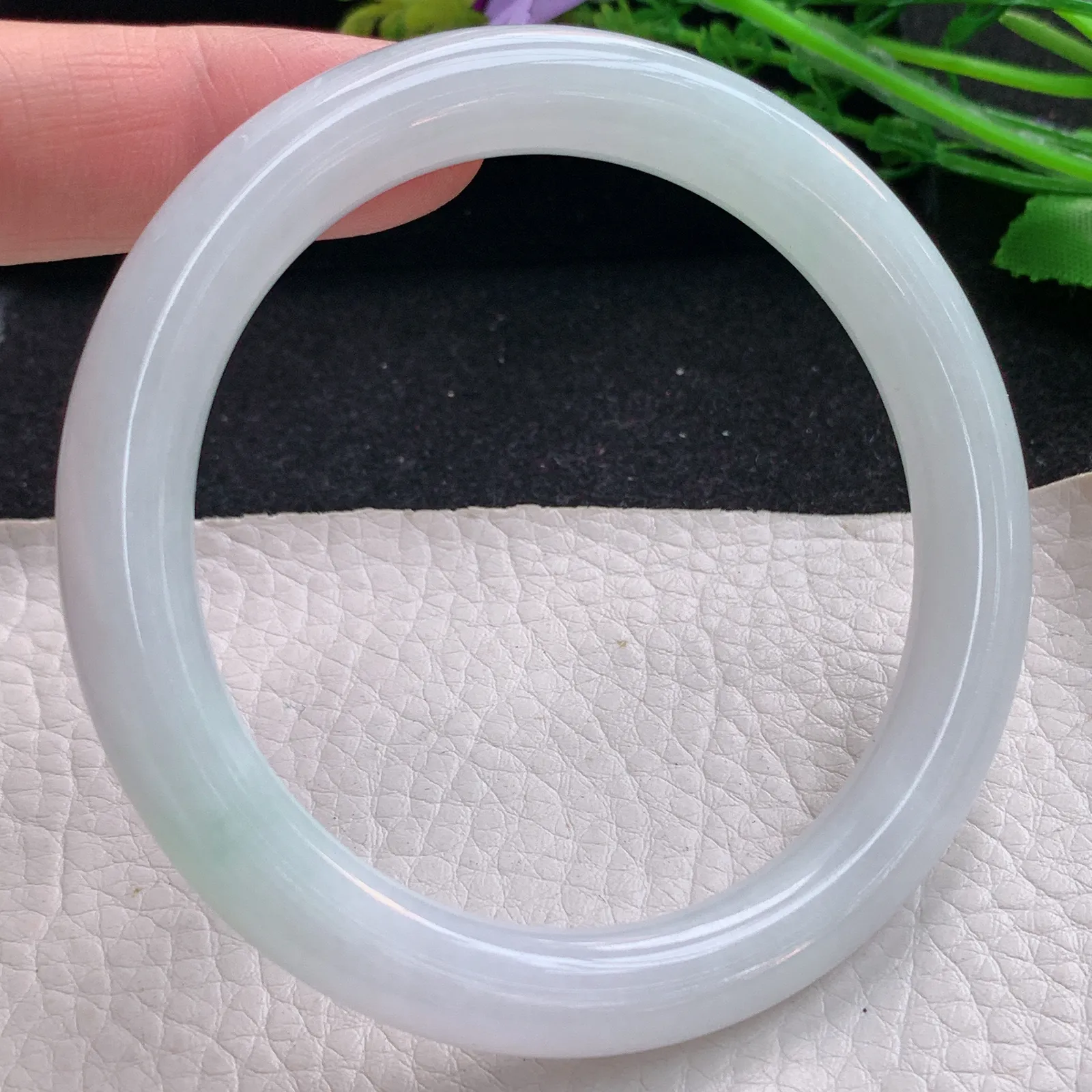 nr自然光59*8.8*9.2美人镯 缅甸翡翠a货玉手镯清新圆条玉手环 叮当镯