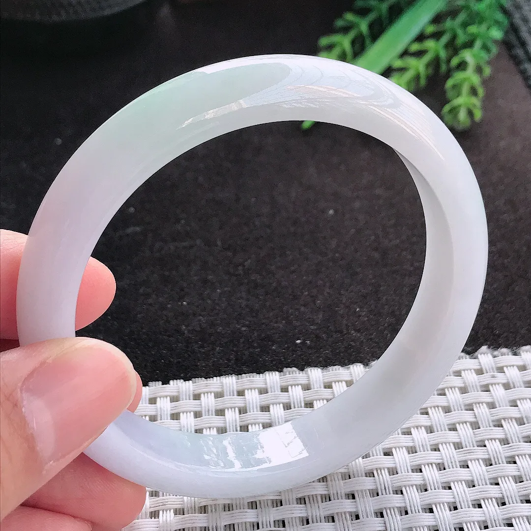 天然A货翡翠59.8/11.8/7.8老坑冰润水灵飘绿手镯宽边玉镯