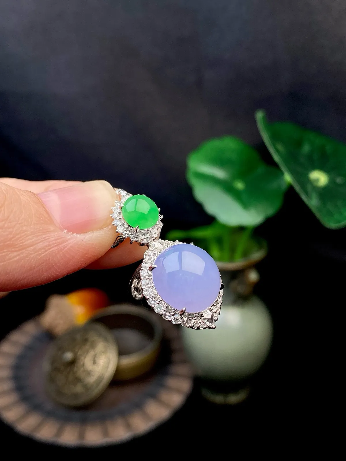 【冰种紫蛋面吊坠】种水很不错、细腻水润，形状很饱满，收藏品质，18K金钻镶嵌，裸石尺寸11.5*11