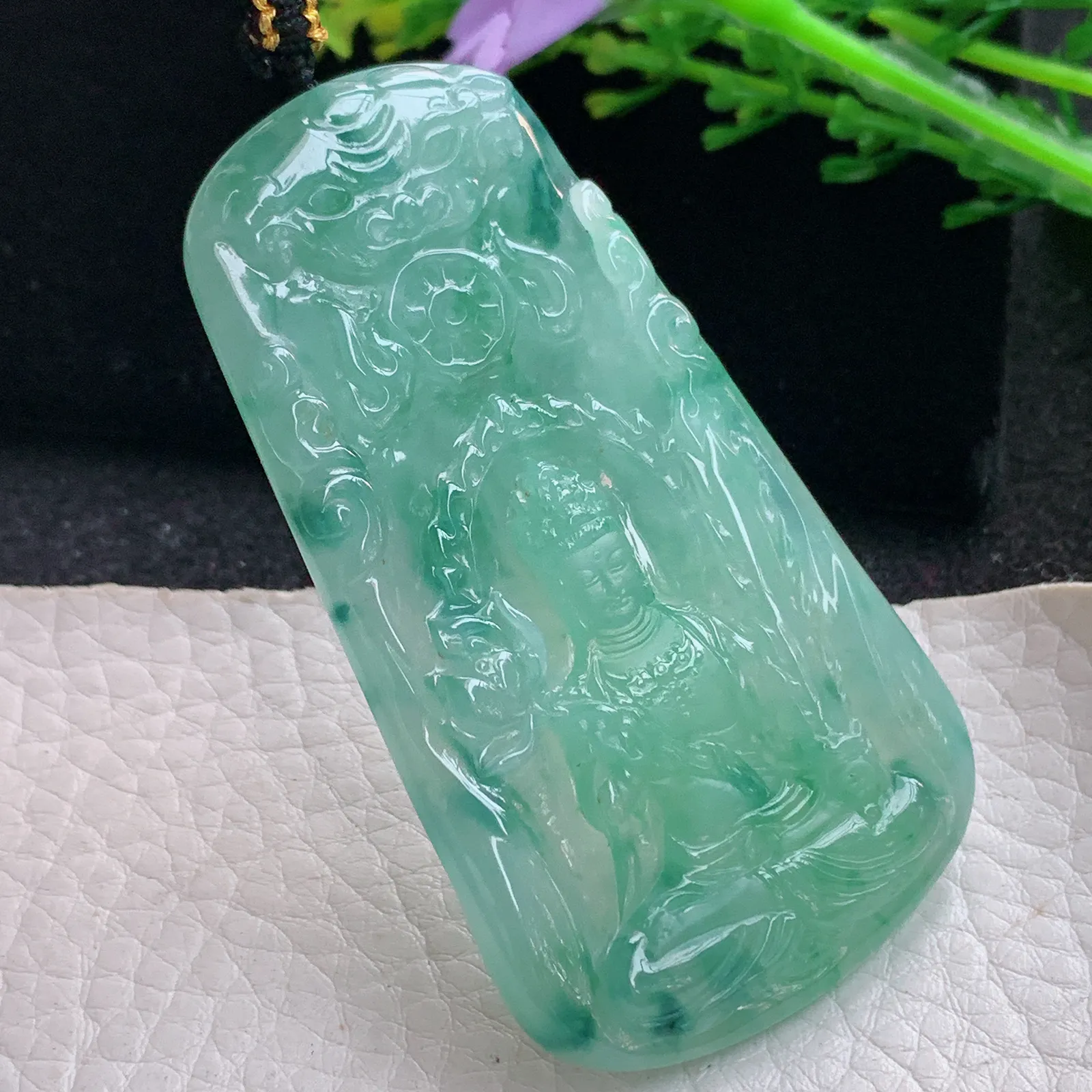 kh实拍64.2*36*5.5缅甸翡翠精雕满绿飘花虚空藏玉吊坠 玉挂件