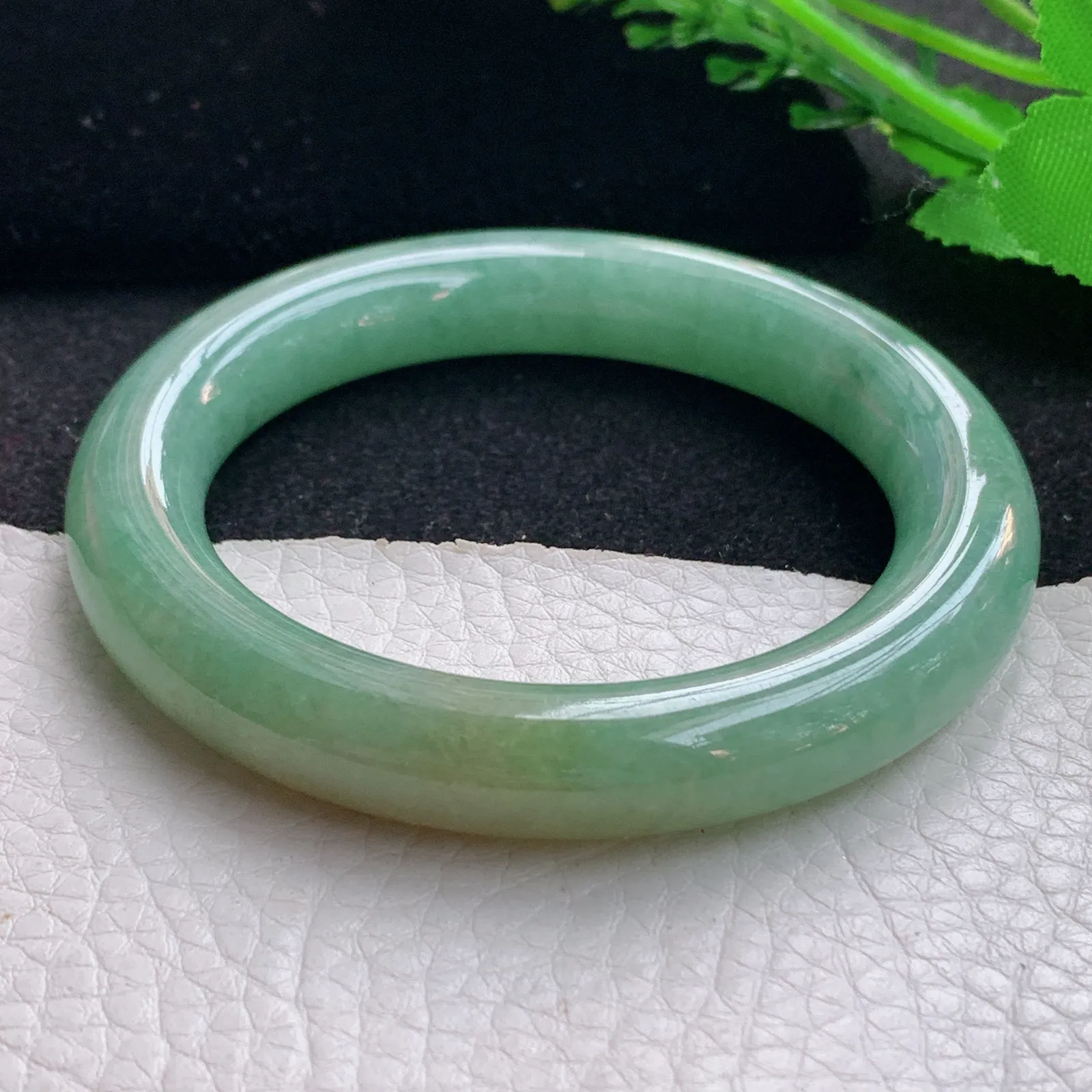 ss自然光53.8*10.3*10.5美人镯 缅甸翡翠a货玉手镯黄加绿圆条玉手环