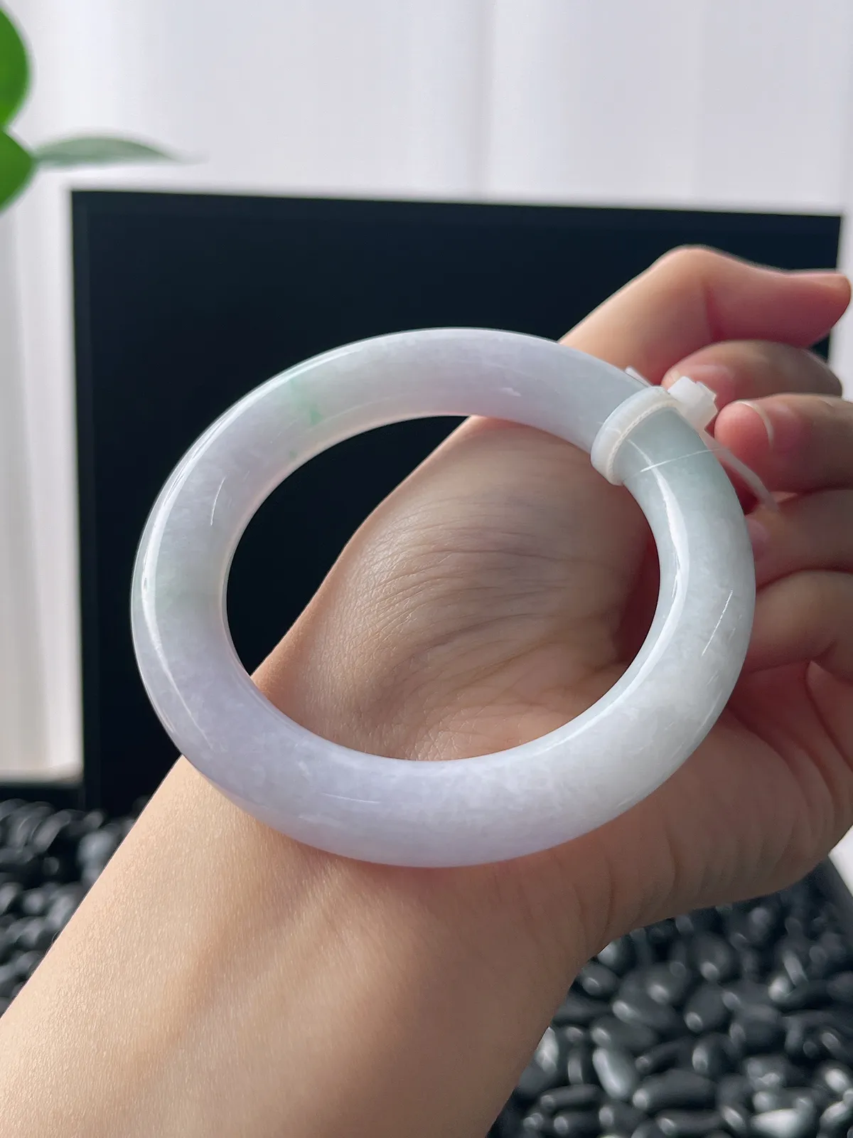 圆镯52.2圈口，翡翠手镯