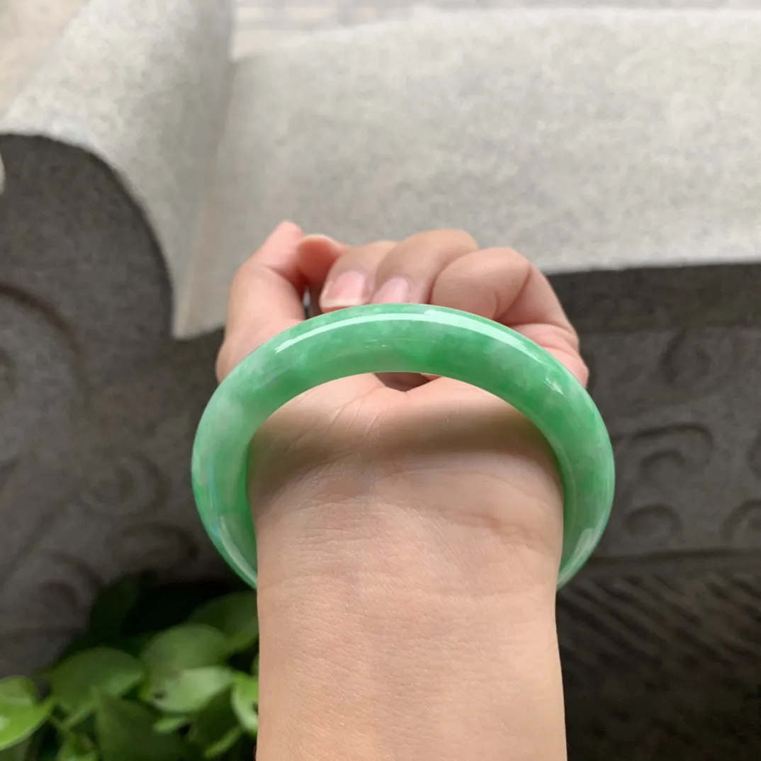 圈口55.6-12.3-9 【满阳绿正圈手镯】正圈55 56可戴