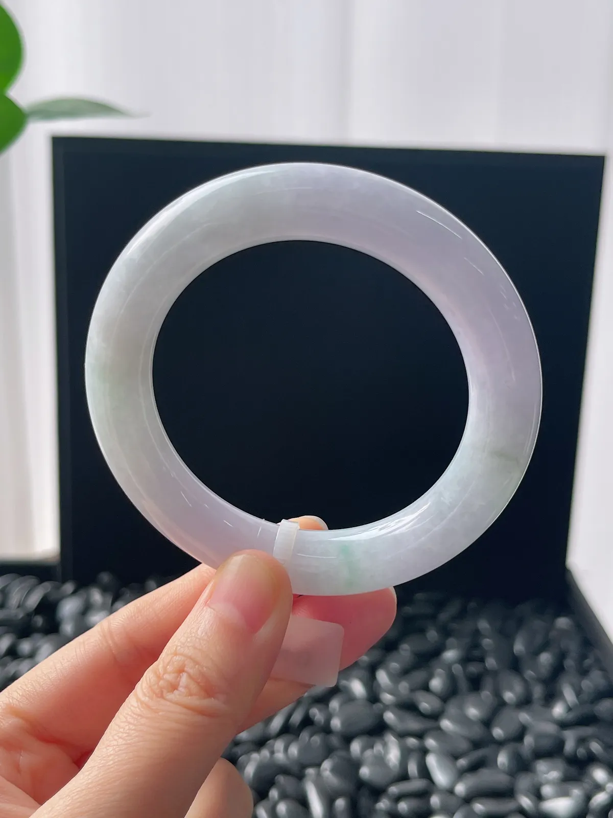 圆镯52.2圈口，翡翠手镯