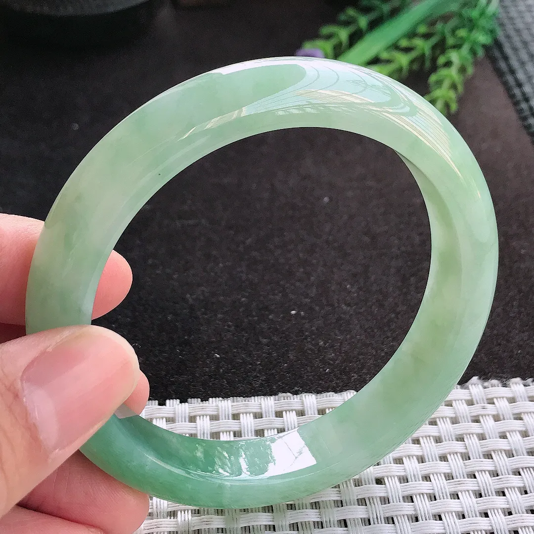 天然A货翡翠60/12.6/8.8老坑冰润果冻胶冰晴满绿手镯宽边玉镯