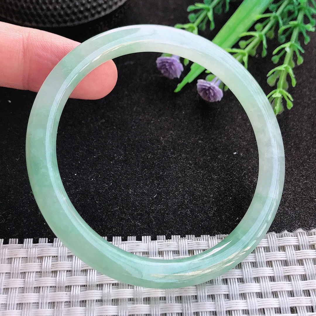 天然A货翡翠57/6.2/7.3老坑秀气冰润冰晴绿细条手镯叮当玉镯