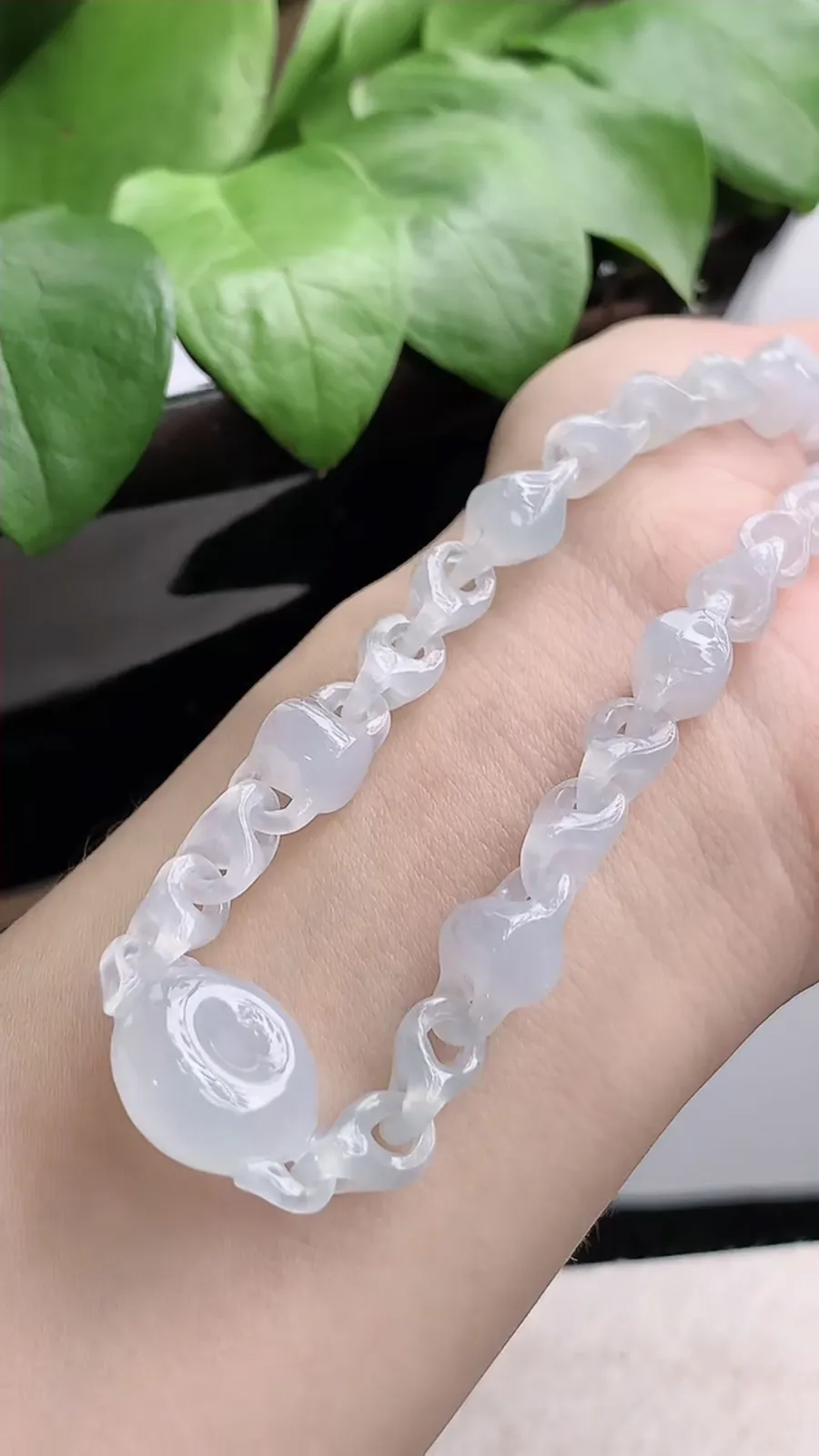 a货翡翠老坑冰种白月光平安扣手链 尺寸15×7mm 重量18.74g 1205