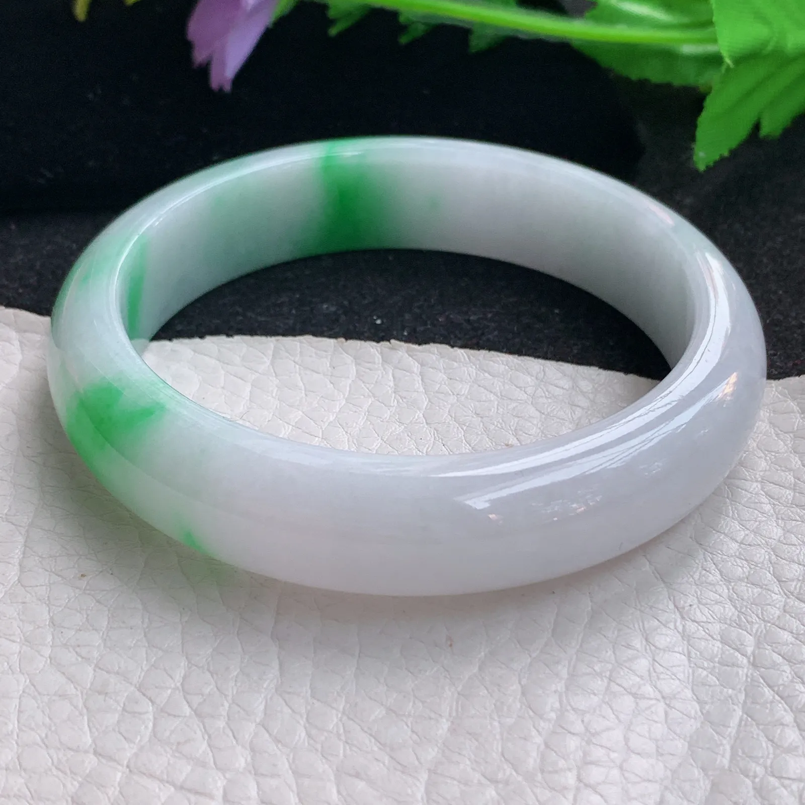 yh大圈口61*14.3*8.3平安镯 缅甸翡翠a货玉手镯白底青宽边玉手环