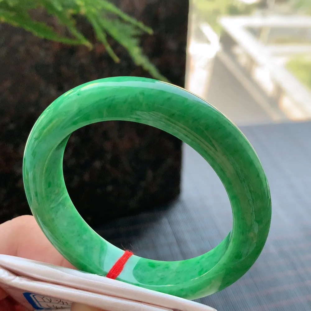 正圈满绿 无瑕 尺寸:54.4/12.4/9.1 满色