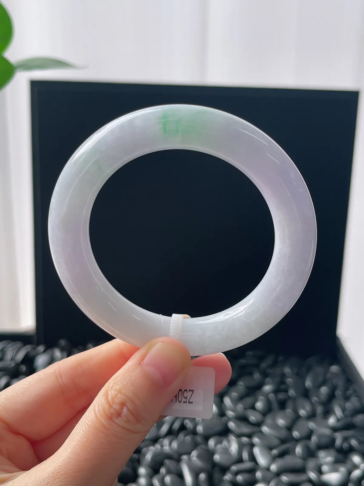 圆镯52.2圈口，翡翠手镯