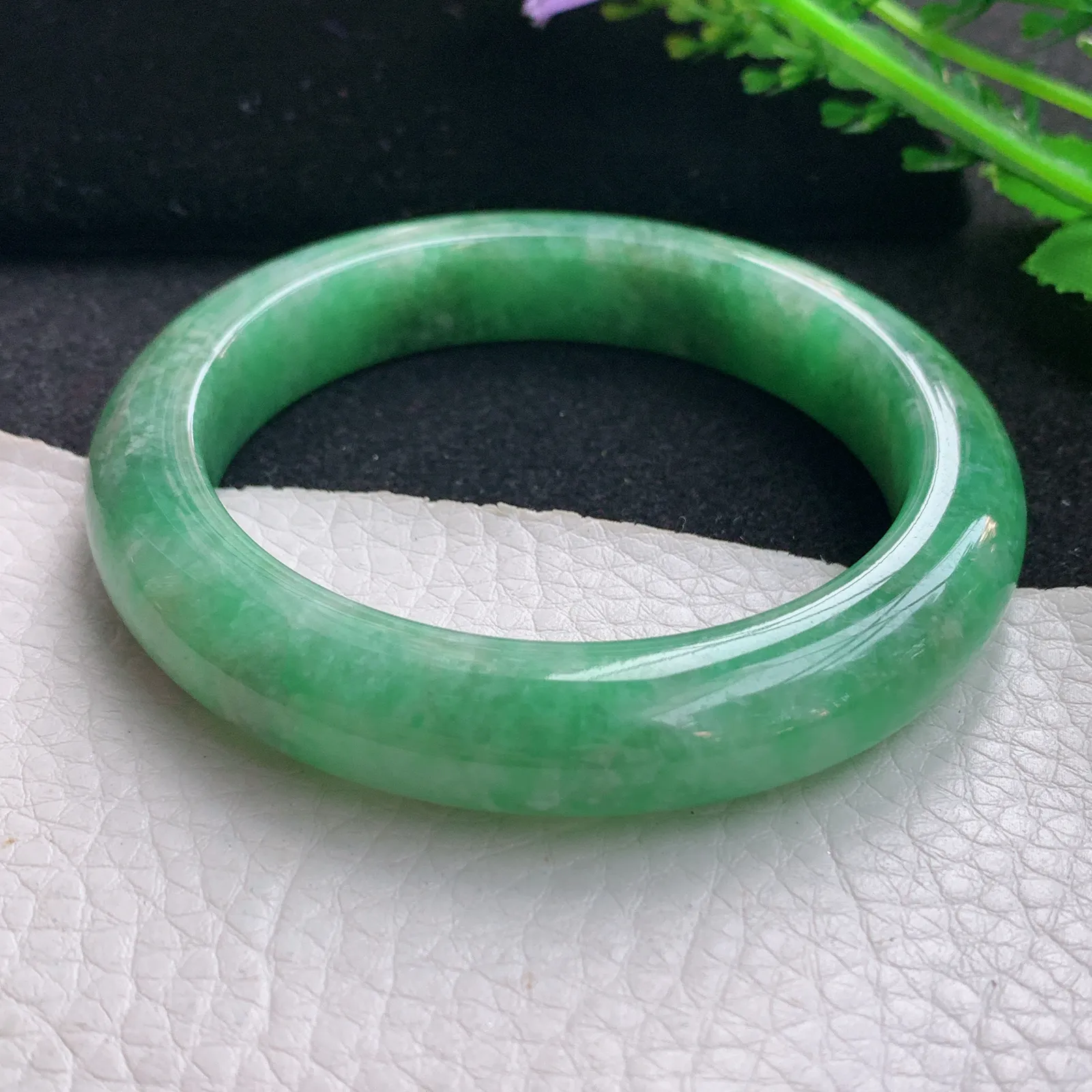 n自然光55.5*11.5*9.5平安镯 缅甸翡翠a货玉手镯满绿宽边玉手环