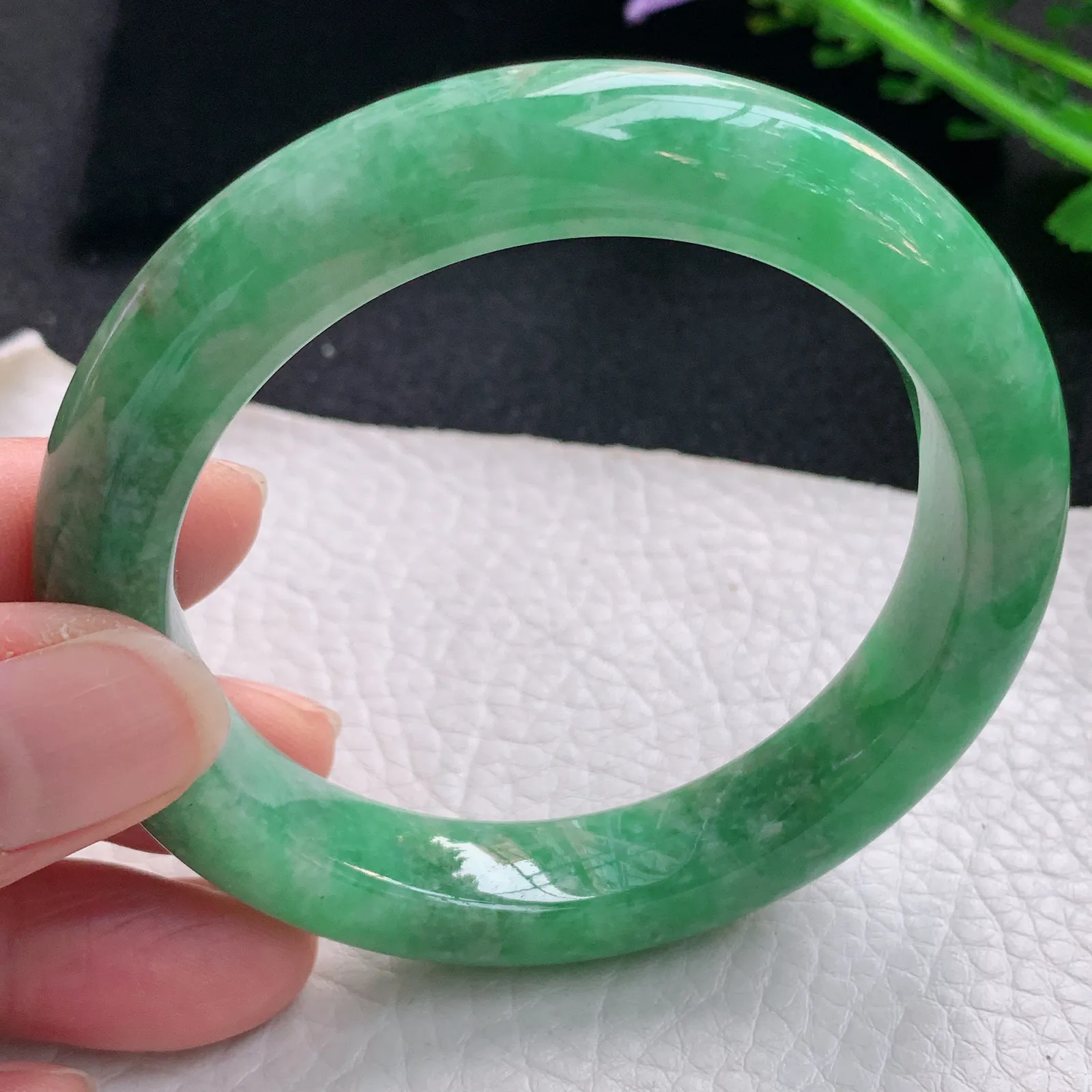 n自然光55.5*11.5*9.5平安镯 缅甸翡翠a货玉手镯满绿宽边玉手环