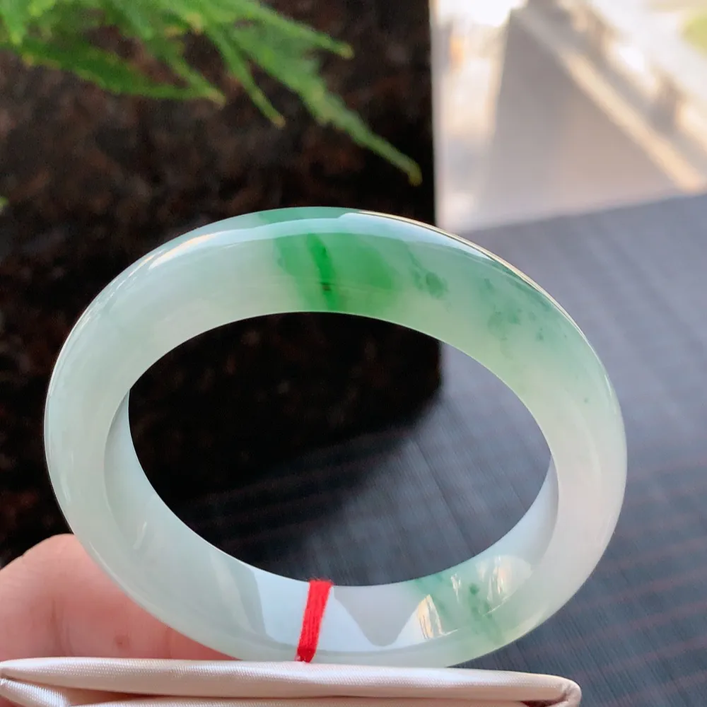 正圈高冰绿花 无瑕 尺寸:55.7/12.8/8.8 种色兼备