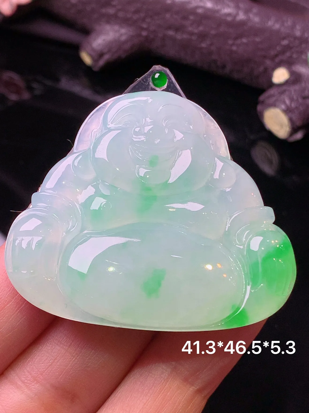 镶嵌款 飘绿佛公吊坠 玉质细腻 色泽清新艳丽 整体尺寸41.3*46.5*5.3