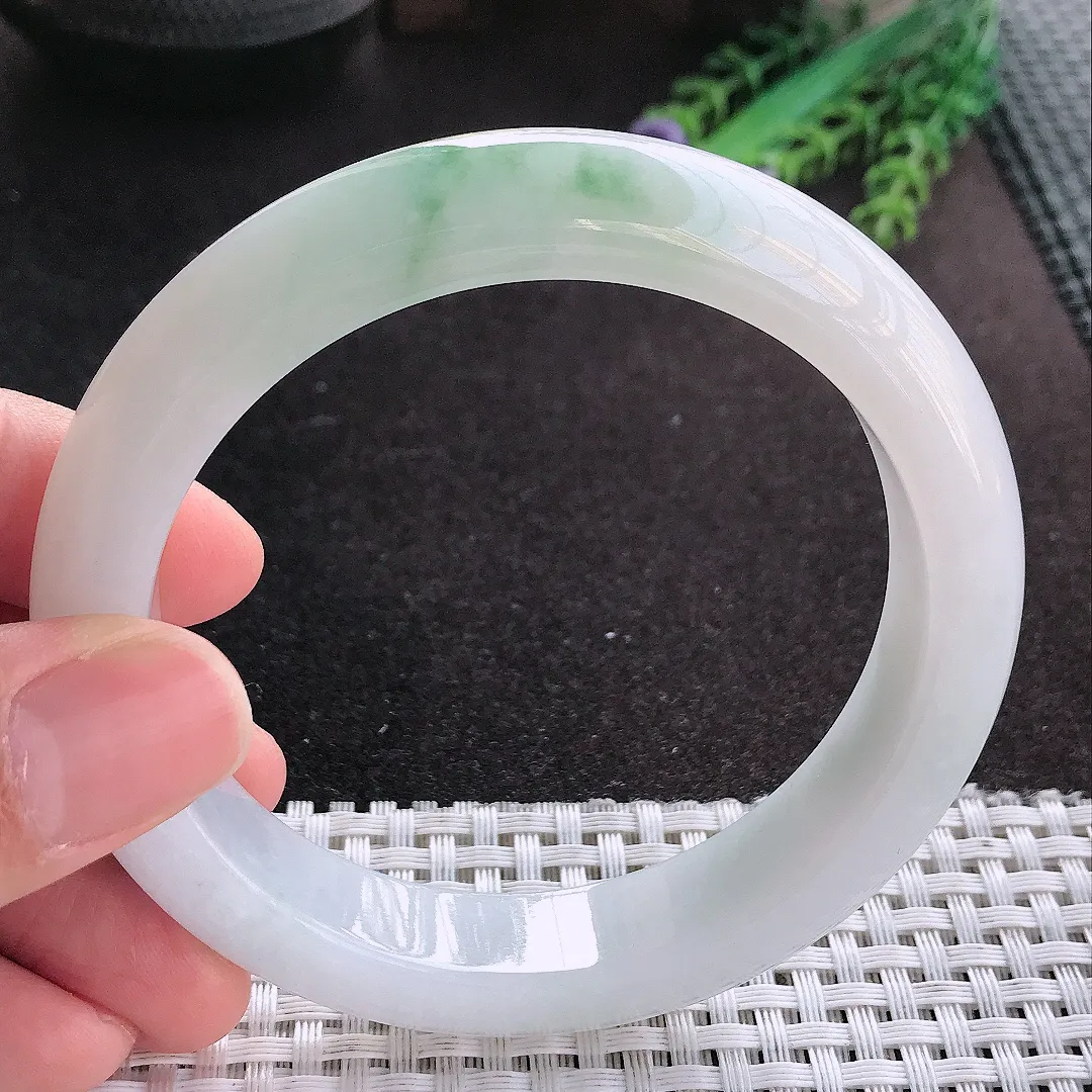 天然A货翡翠60.8/12.8/9.5老坑冰润起胶飘花大圈口手镯宽边玉镯