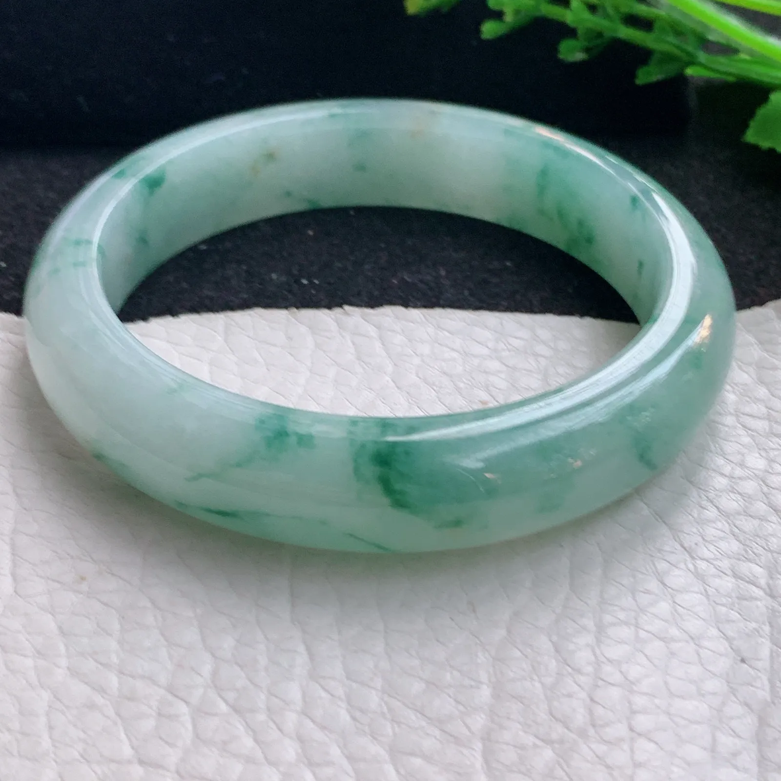 js自然光59.5*13.2*8.5平安镯 缅甸翡翠a货玉手镯冰飘花宽边玉手环