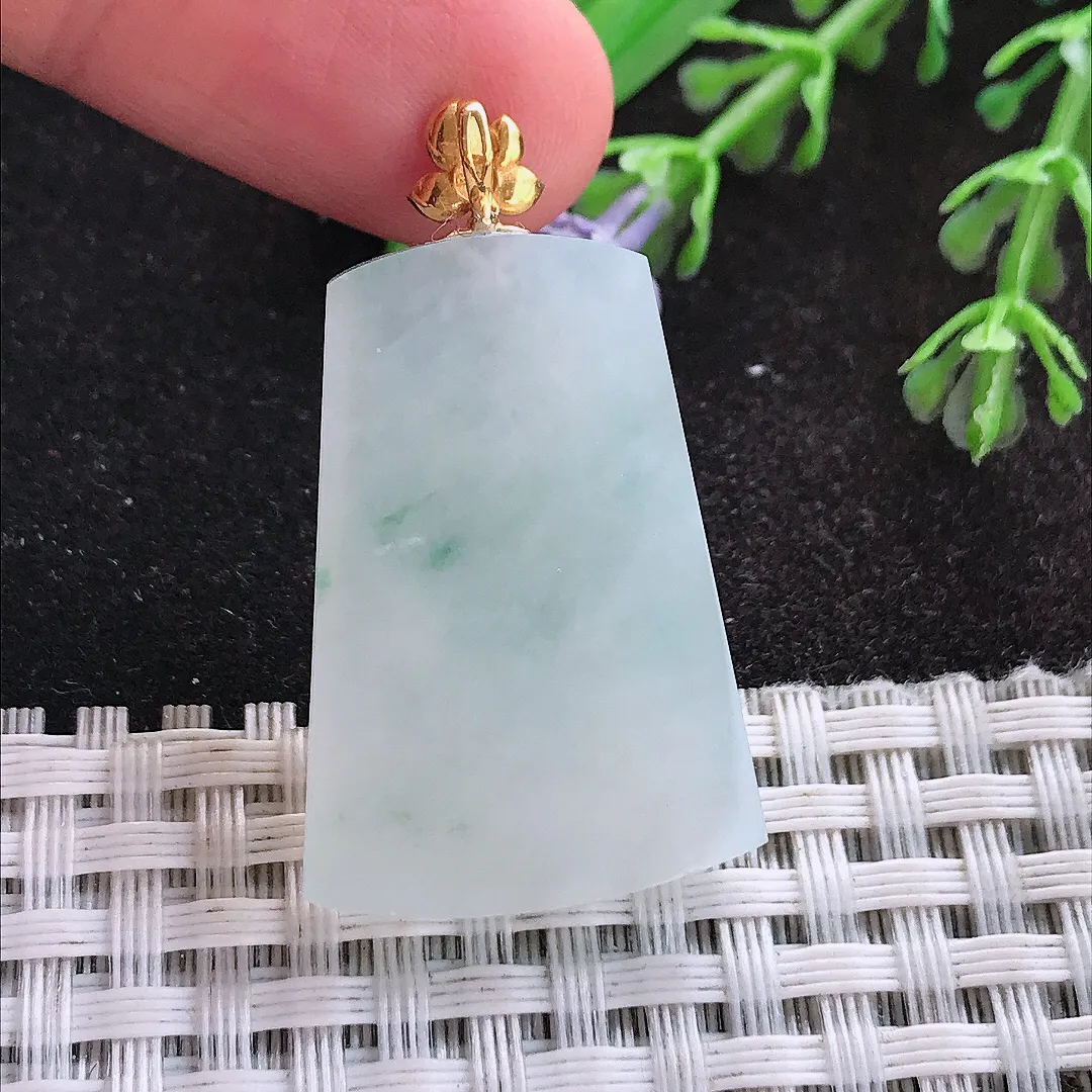 天然A货翡翠31/22/5老坑18k金镶嵌秀气冰润飘花无事牌吊坠翡翠玉挂件