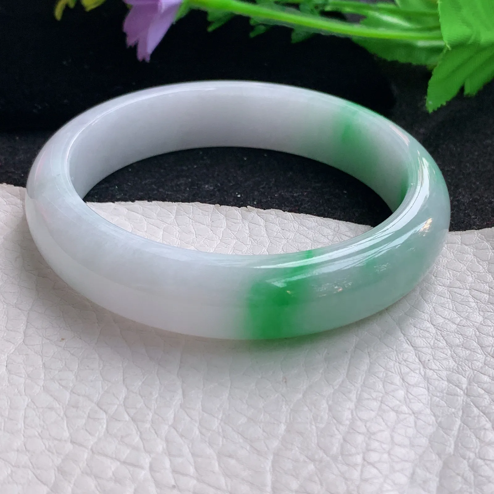yh大圈口61*14.3*8.3平安镯 缅甸翡翠a货玉手镯白底青宽边玉手环