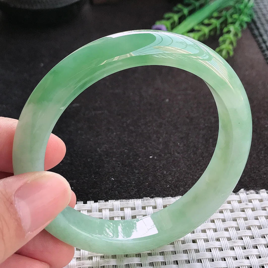 天然A货翡翠60/12.6/8.8老坑冰润果冻胶冰晴满绿手镯宽边玉镯