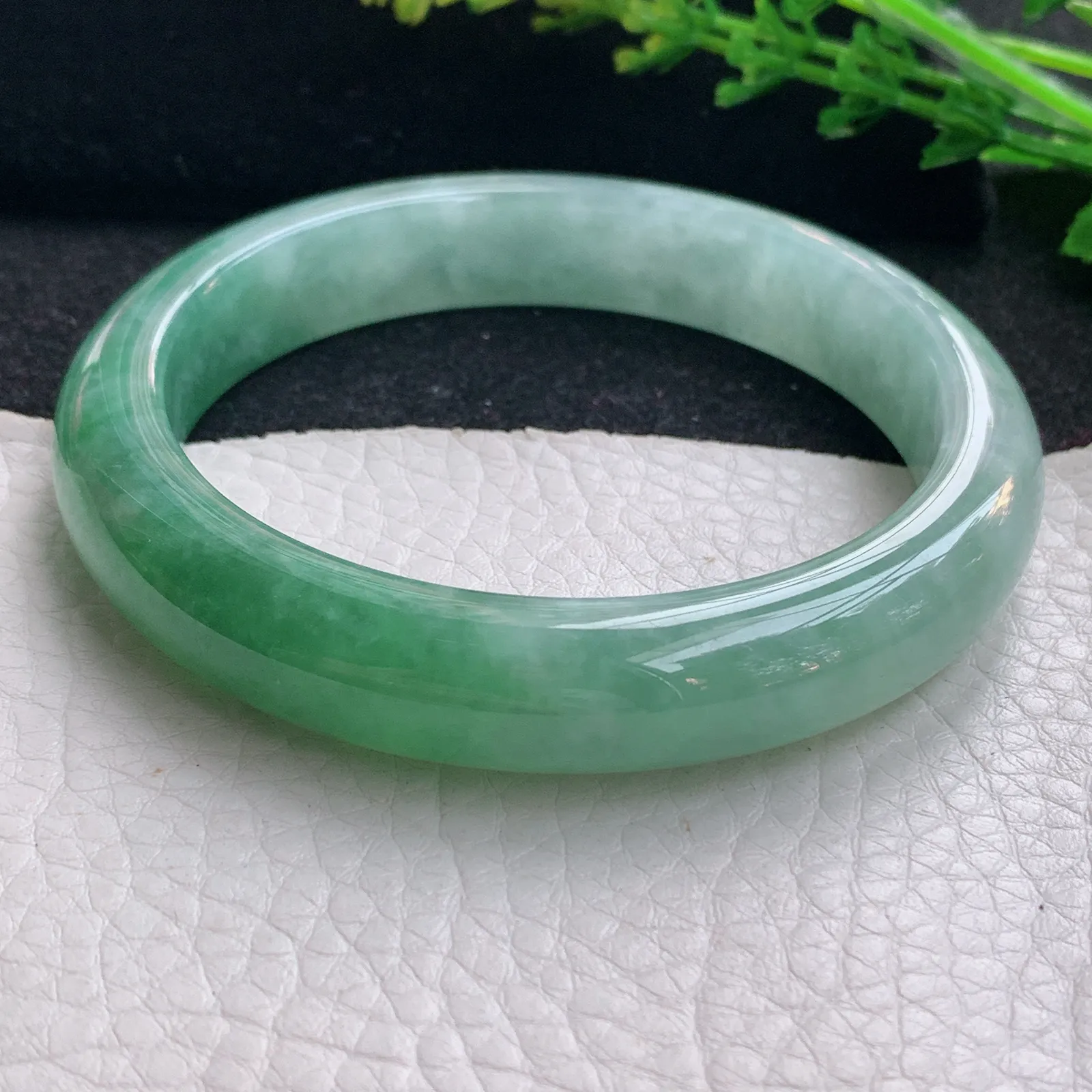 nr大圈口62*12.5*8.8平安镯 缅甸翡翠a货玉手镯冰润半山水宽边玉手环