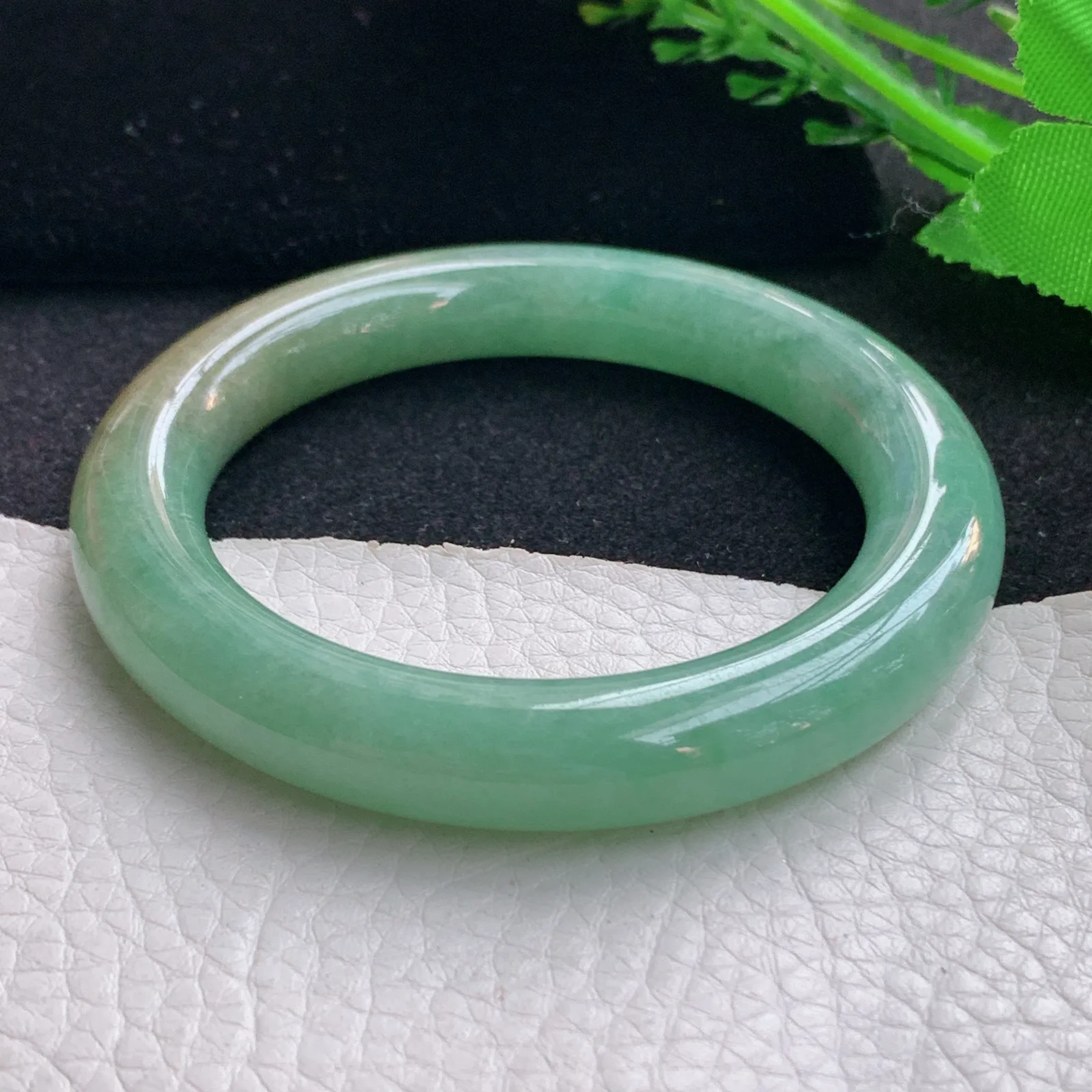 ss自然光53.8*10.3*10.5美人镯 缅甸翡翠a货玉手镯黄加绿圆条玉手环