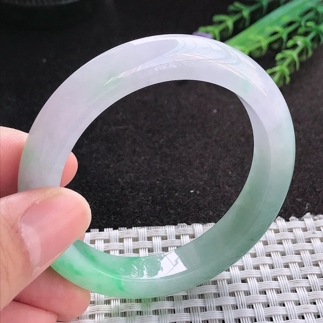 天然A货翡翠53/11/8.6老坑冰胶果冻飘阳绿手镯宽边玉镯