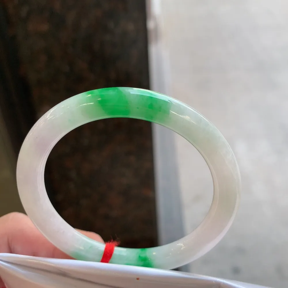 圆条冰糯阳绿 微纹 尺寸:53.1/7.4/8.3 色好