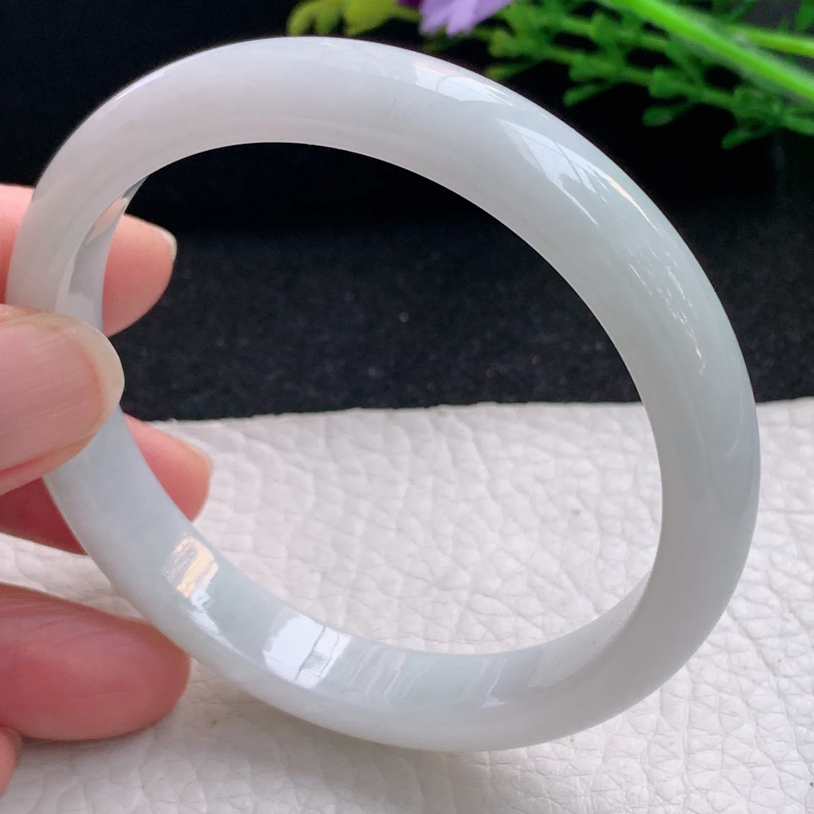 nr自然光58.5*11*7平安镯 缅甸翡翠a货玉手镯白月光宽边玉手环 叮当镯