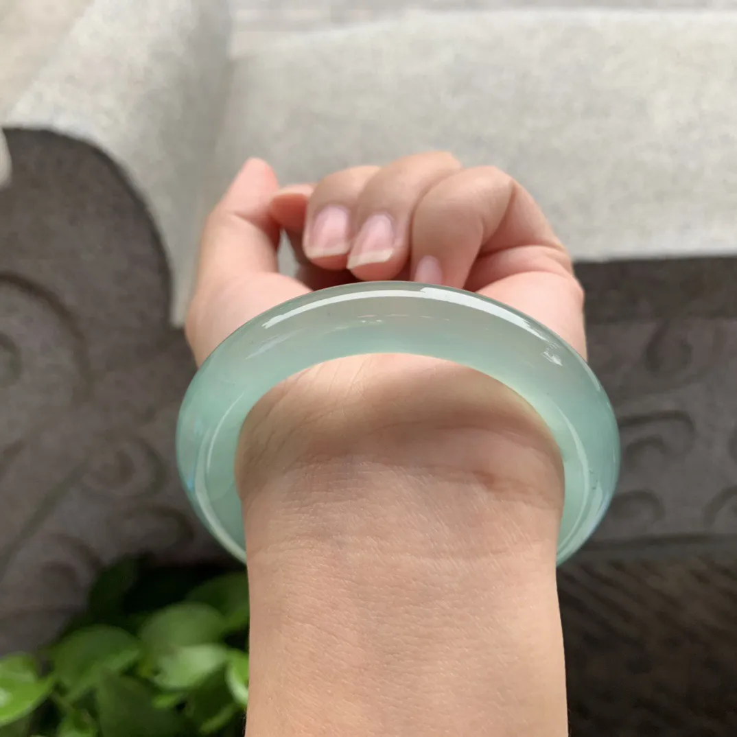 小圈口 52.8-10.3【高冰湖水绿圆条手镯】圆条52 53可戴